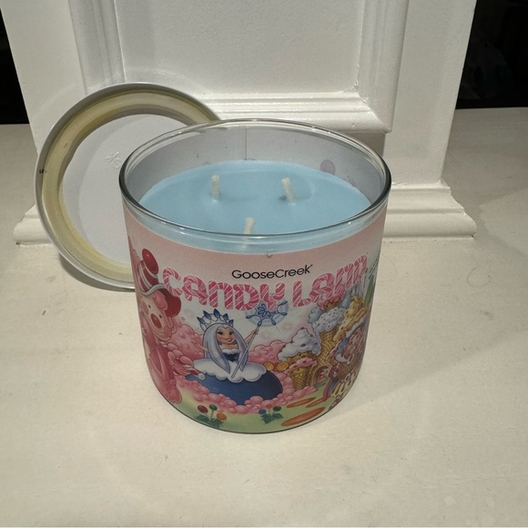 Goose Creek Candy Land candle - Picture 4 of 4
